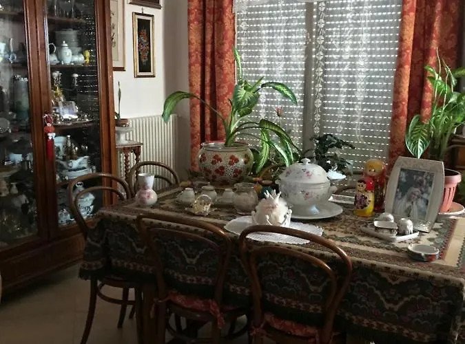 Nocleg ze śniadaniem Lo Scoglio 4*