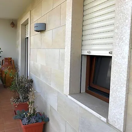 Bed & Breakfast Lo Scoglio 4*