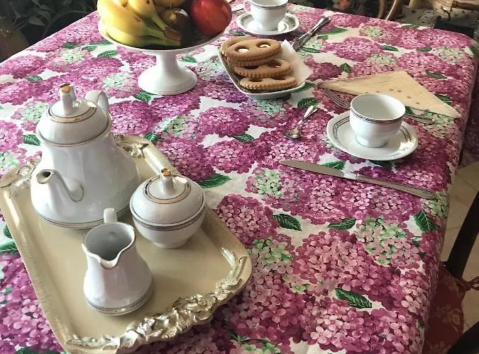 Bed & Breakfast Lo Scoglio 4*